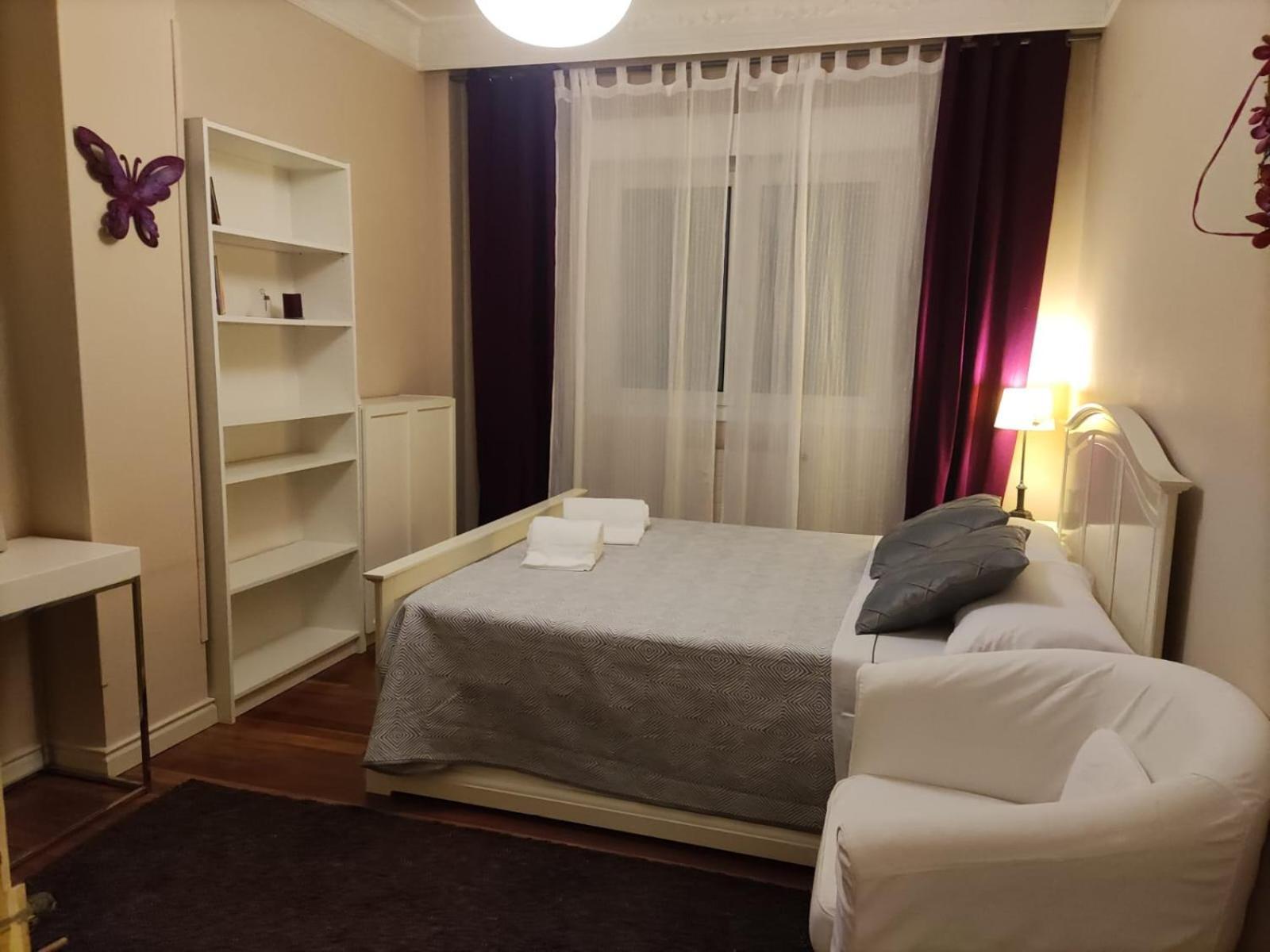 Habitacion En Vivienda Gran Via Bilbao Rum bild